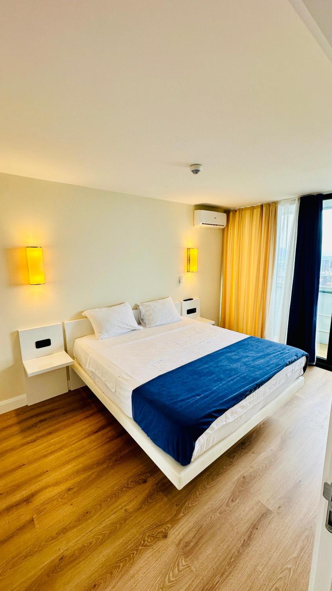 New Orbi Batumi Hotel Bagian luar foto