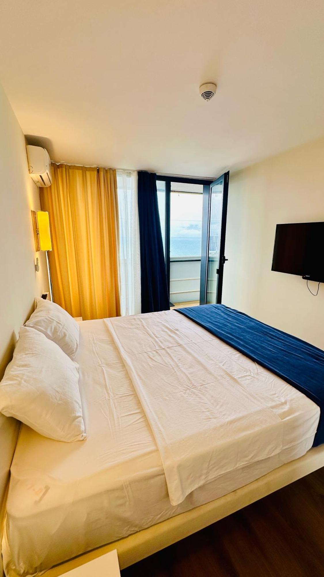 New Orbi Batumi Hotel Bagian luar foto
