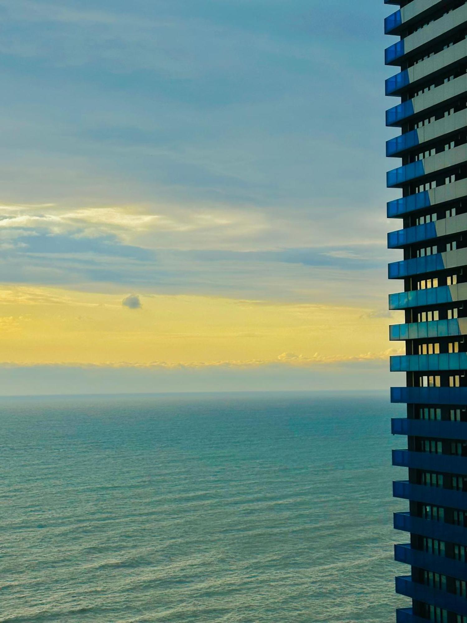 New Orbi Batumi Hotel Bagian luar foto