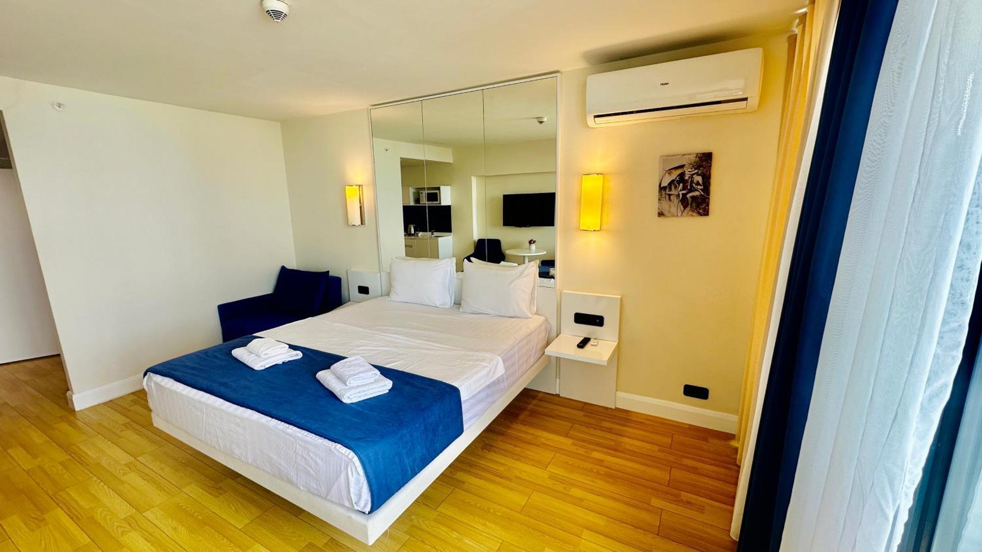 New Orbi Batumi Hotel Bagian luar foto