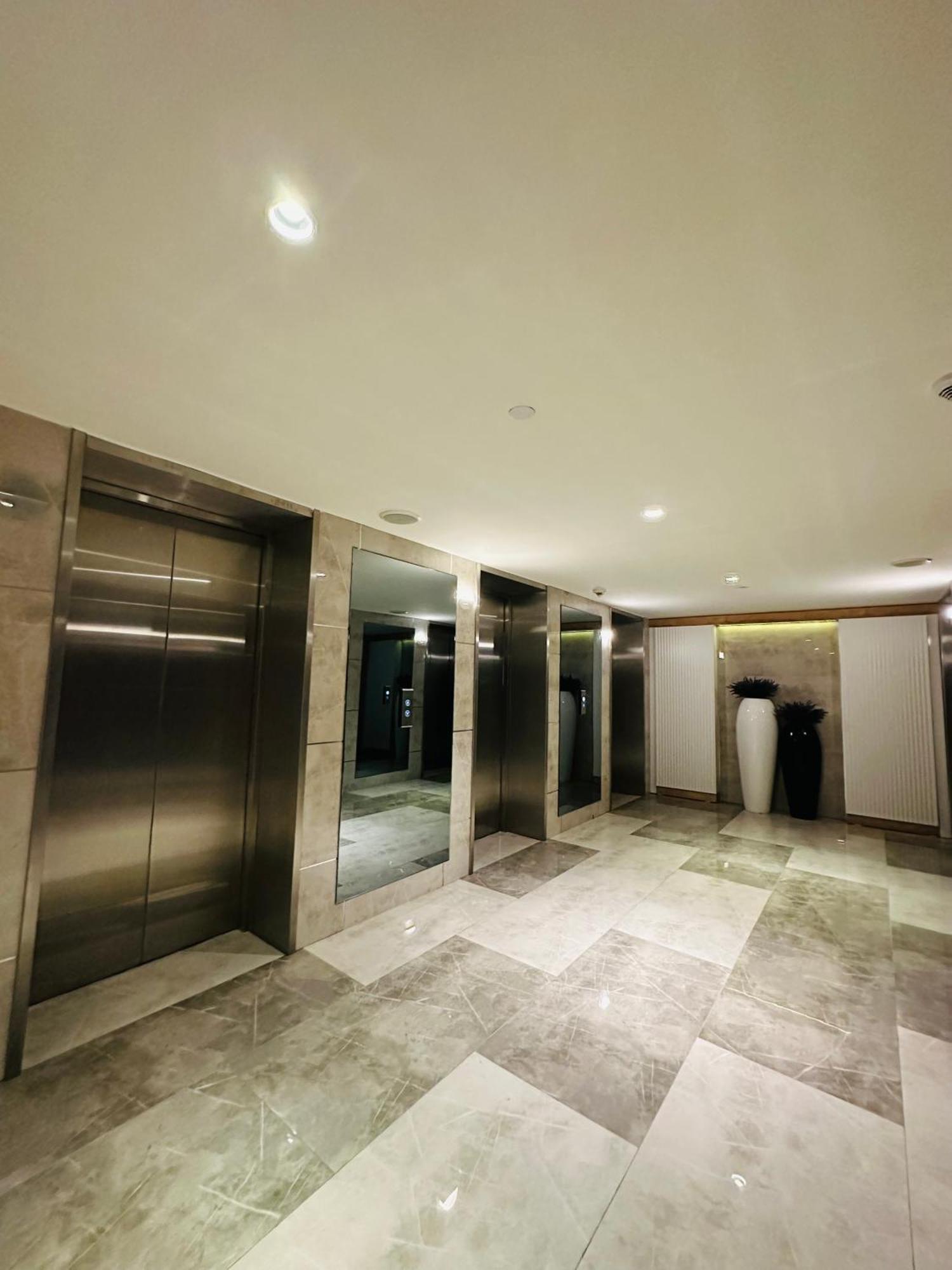 New Orbi Batumi Hotel Bagian luar foto
