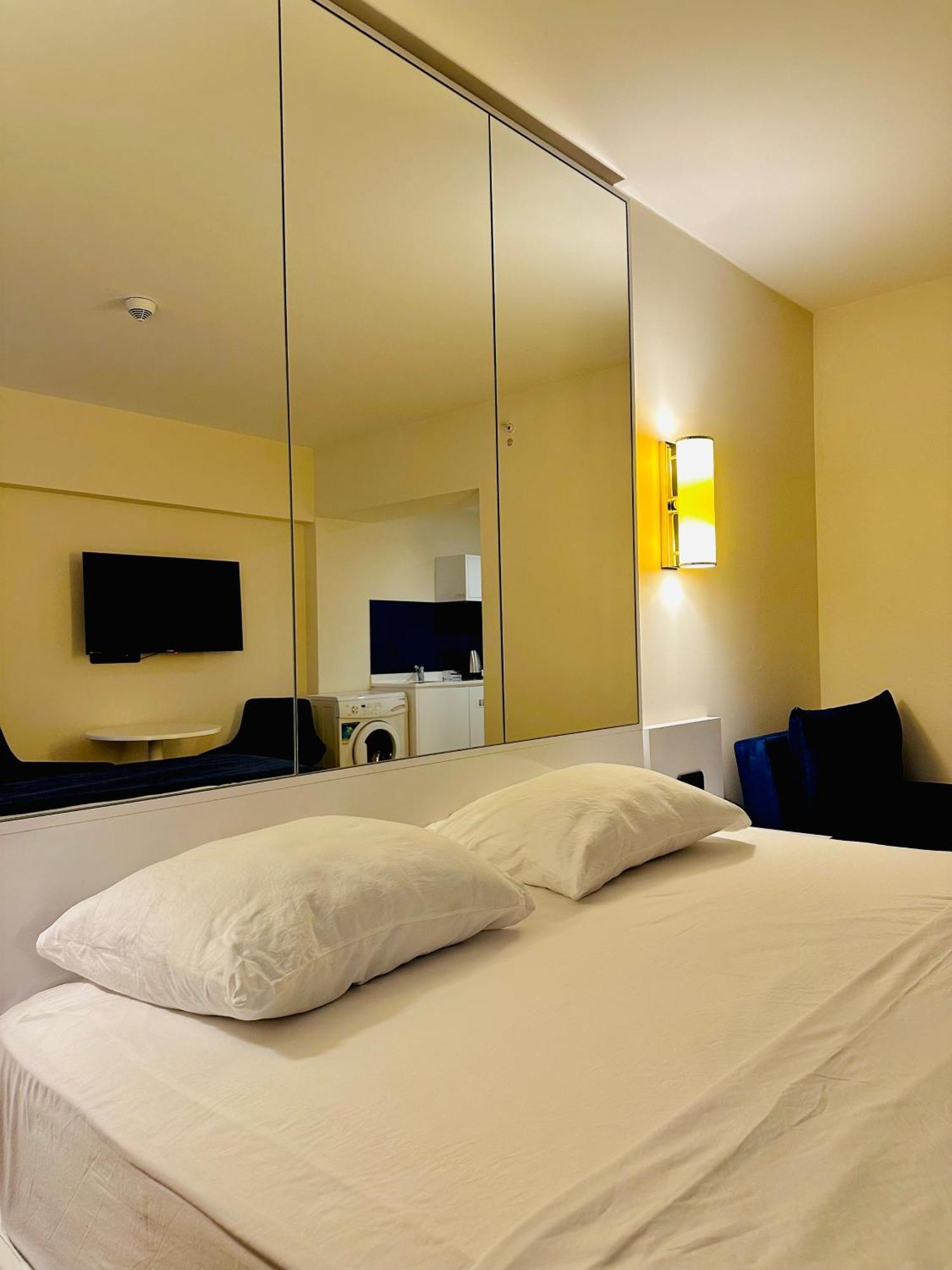 New Orbi Batumi Hotel Bagian luar foto