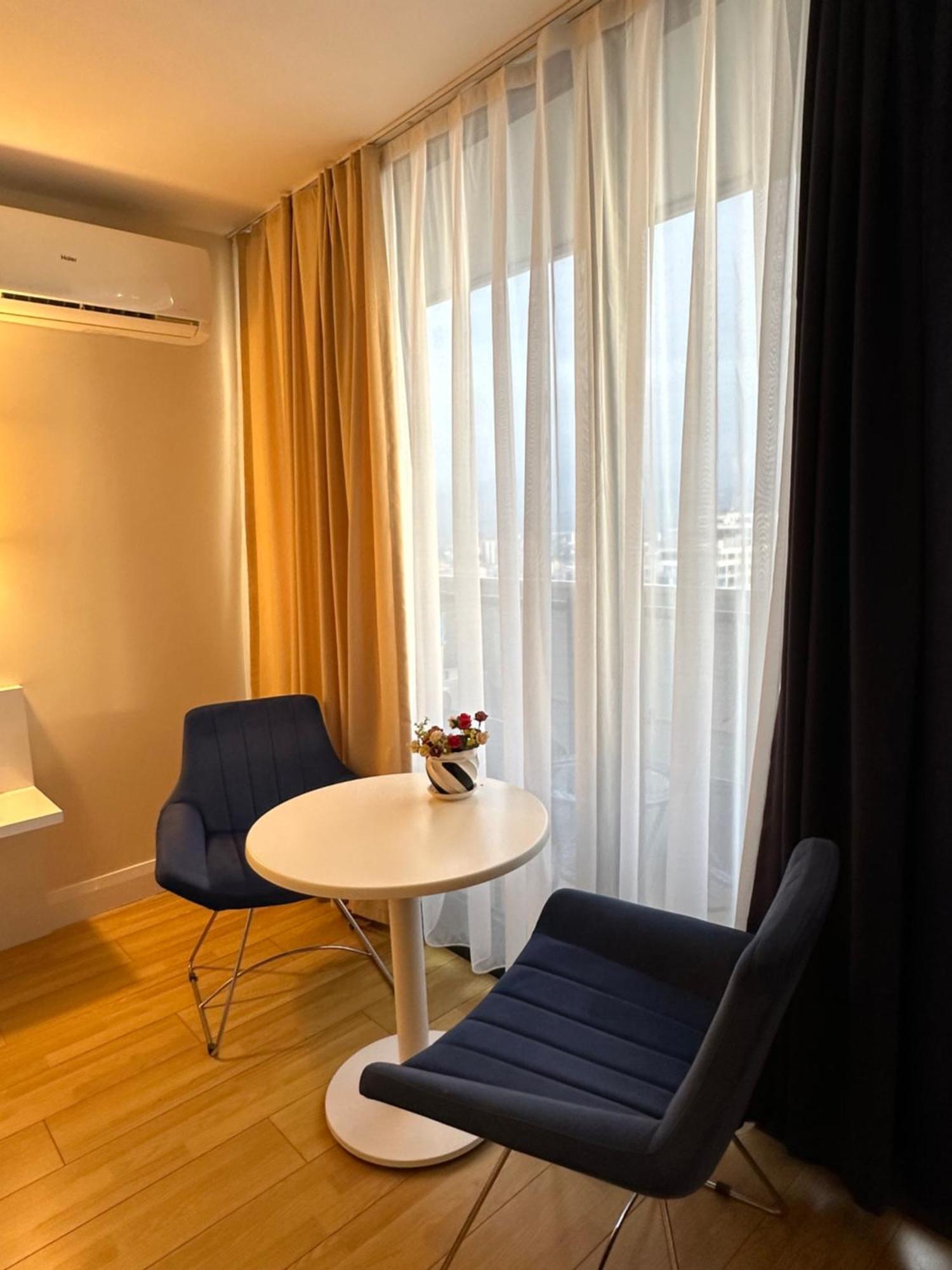 New Orbi Batumi Hotel Bagian luar foto